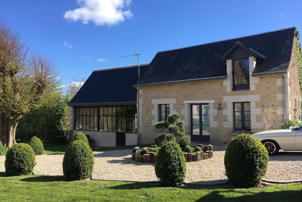 Le Clos Du Tilleul Fabuleuse Propriete 15 A 30 Pers Piscine Au Coeur D'Un Charmant Village Thilouze Exterior photo